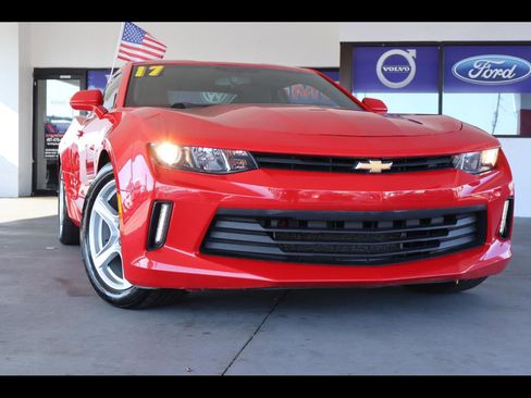 Used 2017 Chevrolet Camaro LT image 1