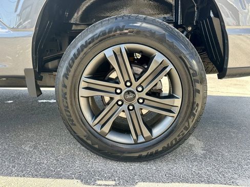 Used 2021 Ford F150 Lariat w/ Equipment Group 502A High image 32