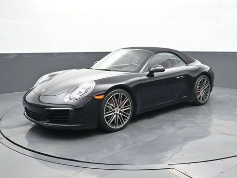 Certified 2019 Porsche 911 Carrera S image 1
