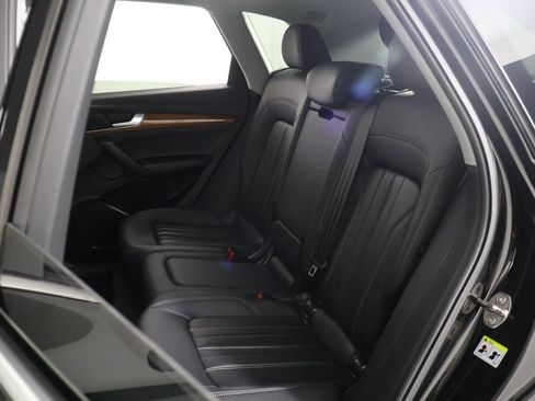 Used 2023 Audi Q5 2.0T Premium w/ Convenience Package AWD/4WD image 30