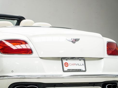 Used 2017 Bentley Continental GT image 15