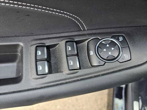 Used 2024 Ford Edge Titanium image 25