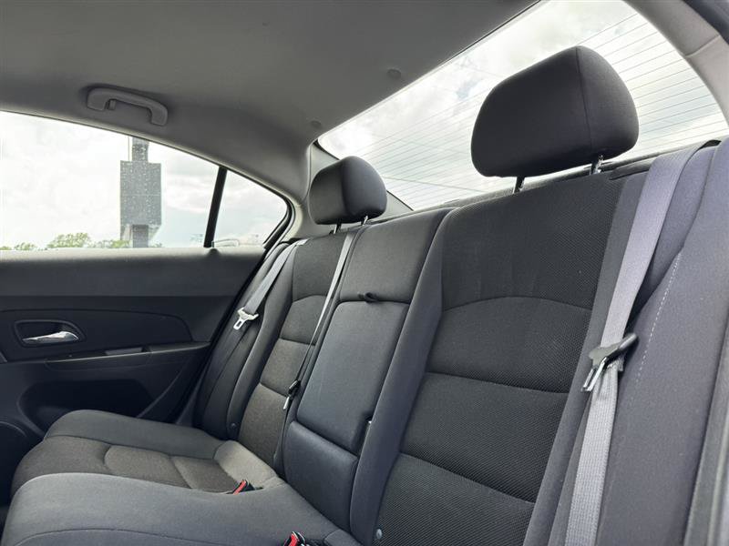 Used 2015 Chevrolet Cruze LT FWD image 20