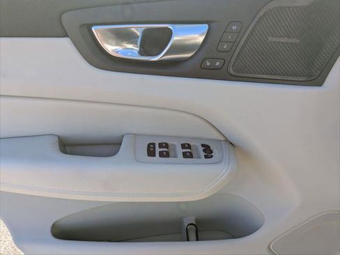 New 2026 Volvo XC60 T8 Ultra w/ Protection Package Premier image 7