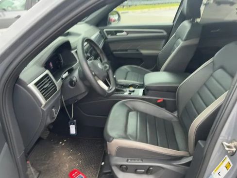 Used 2021 Volkswagen Atlas Cross Sport SEL Premium AWD/4WD image 2