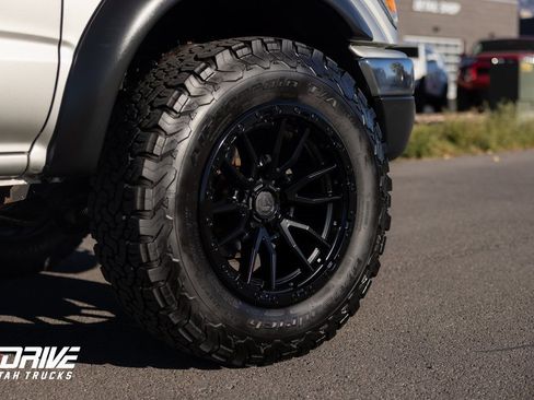 Used 2004 Toyota Tacoma 4x4 Xtracab V6 image 6