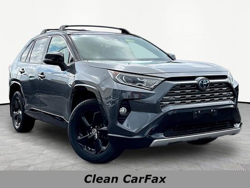 Used 2020 Toyota RAV4 XSE AWD/4WD image 3