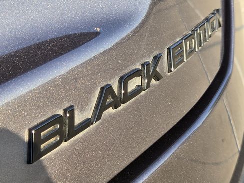Used 2025 Honda Pilot Black Edition image 33