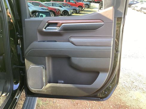 Used 2023 GMC Sierra 1500 Denali w/ Denali Reserve Package AWD/4WD image 5