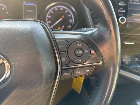 Used 2023 Toyota Camry SE image 16