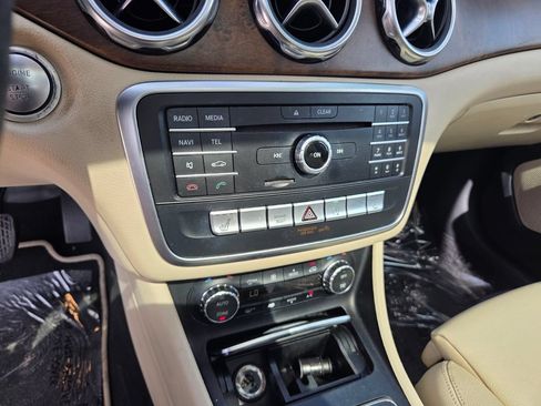 Used 2019 Mercedes-Benz GLA 250 w/ Premium Package image 26