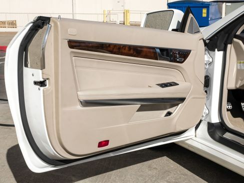 Used 2014 Mercedes-Benz E 550 Cabriolet w/ Premium 1 Package image 32