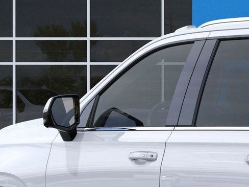 New 2026 Chevrolet Suburban LT w/ Comfort Package AWD/4WD image 26