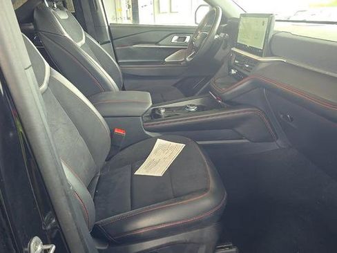 Used 2025 Ford Explorer ST AWD/4WD image 6