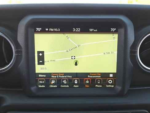 Used 2021 Jeep Wrangler Unlimited Sahara image 7