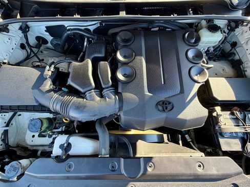 Used 2011 Toyota 4Runner SR5 image 19