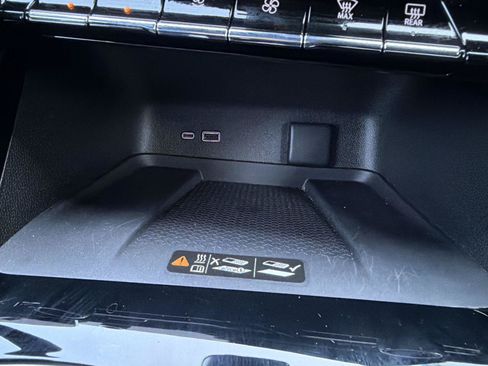 Used 2026 Chevrolet Traverse High Country w/ LPO, Floor Liner Package AWD/4WD image 36