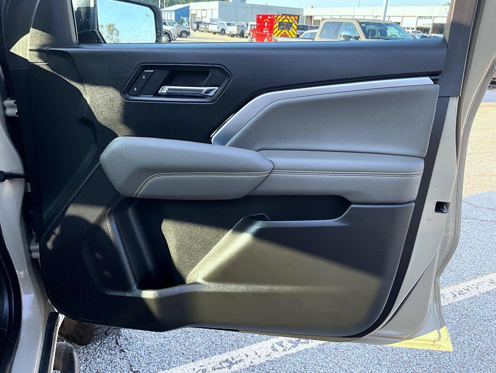Used 2023 Chevrolet Colorado ZR2 w/ ZR2 Convenience Package III AWD/4WD image 19