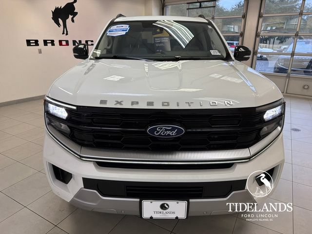 Certified 2025 Ford Expedition Platinum AWD/4WD image 3