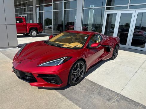 Used 2021 Chevrolet Corvette Stingray Premium Conv w/ 3LT RWD image 2