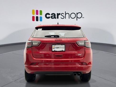 Used 2022 Jeep Compass Limited w/ (RED) Package image 4