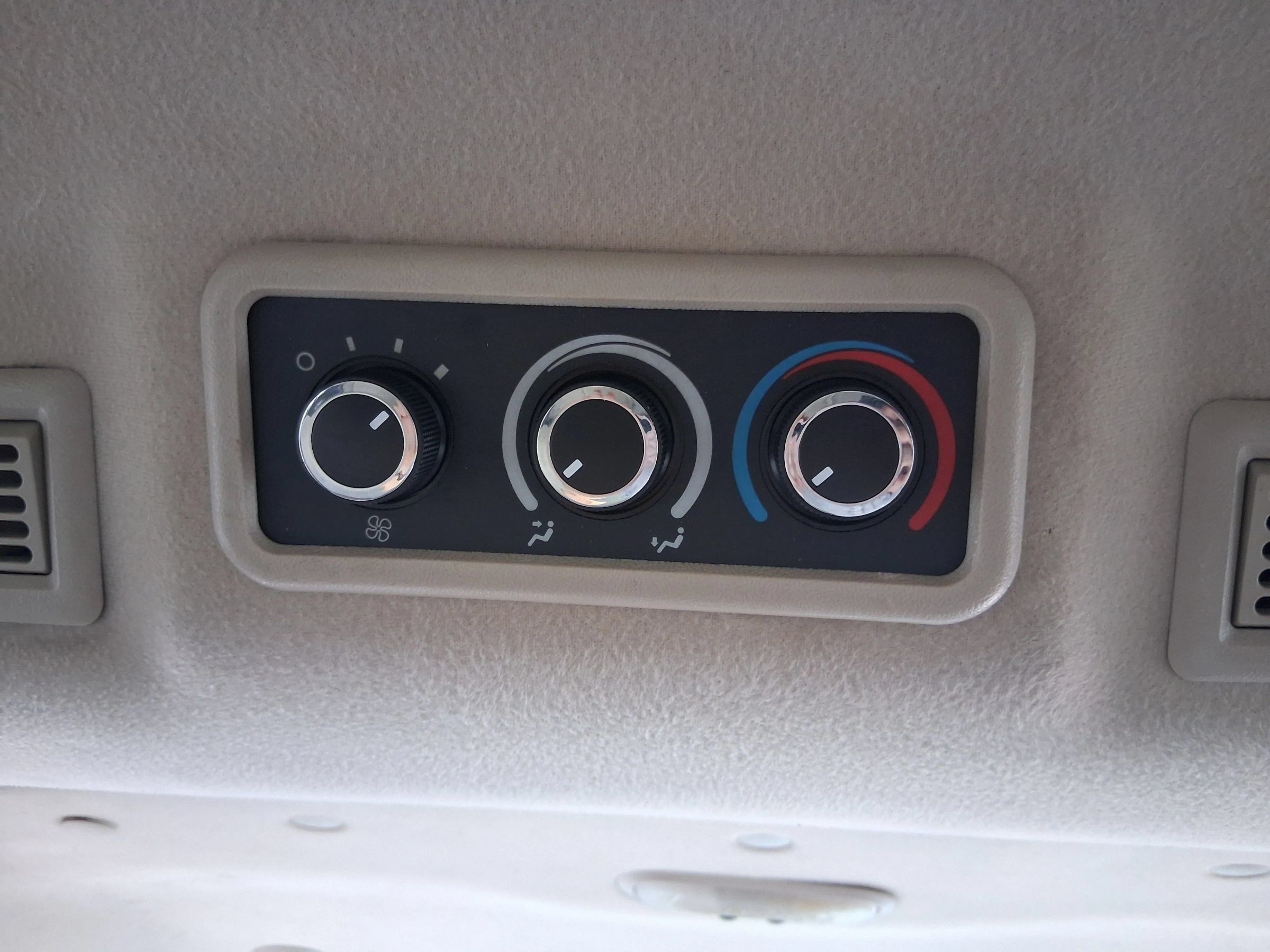 Used 2017 Chevrolet Express 2500 LS RWD image 36