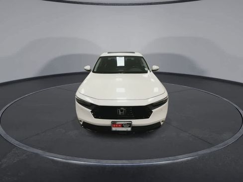 Used 2023 Honda Accord EX-L image 3