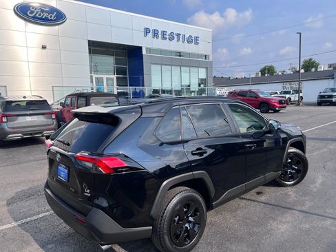 Used 2019 Toyota RAV4 LE w/ All Weather Liner Package AWD/4WD image 16
