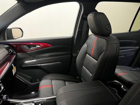 New 2026 Chevrolet Traverse RS w/ LPO, Floor Liner Package AWD/4WD image 25