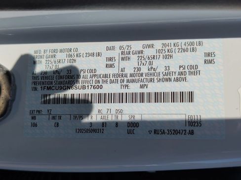 Used 2025 Ford Escape Active AWD/4WD image 40