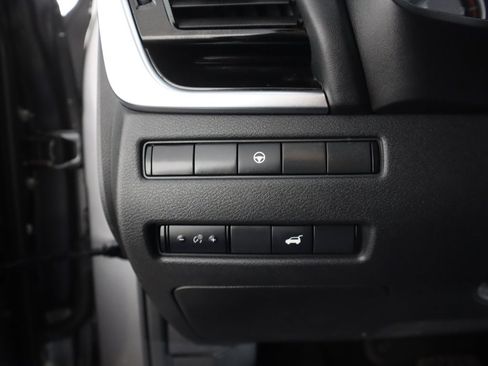 Used 2023 Nissan Rogue SL w/ SL Premium Package image 43