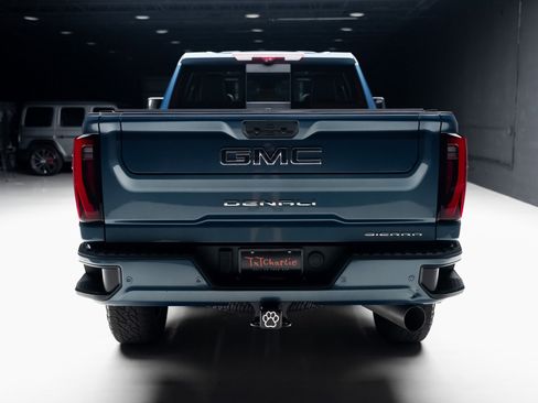 Used 2024 GMC Sierra 2500 Denali Ultimate w/ LPO, GMC Protection Package image 27