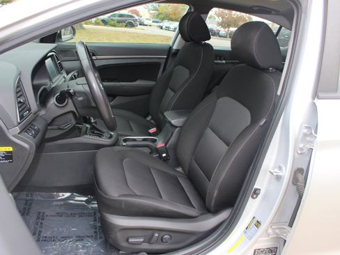 Used 2017 Hyundai Elantra Value Edition image 16