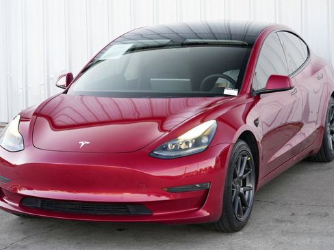 Used 2022 Tesla Model 3 Standard Range image 49