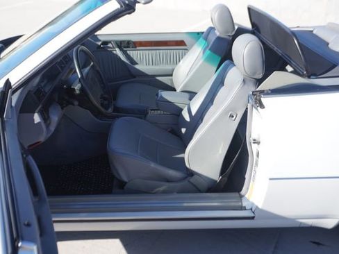 Used 1995 Mercedes-Benz E 320 Convertible image 18