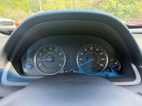 Used 2011 Honda Crosstour EX-L image 10