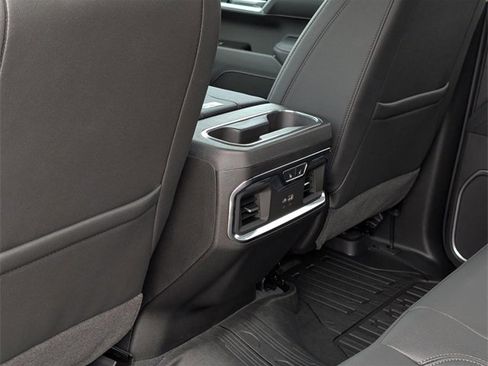 New 2026 GMC Sierra 1500 SLT image 17