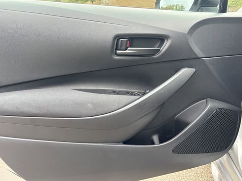 Used 2025 Toyota Corolla LE image 10