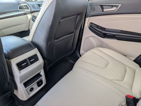 Used 2022 Ford Edge Titanium AWD/4WD image 36