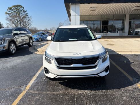 Used 2022 Kia Seltos S image 2