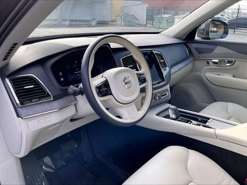 Used 2023 Volvo XC90 T8 Plus w/ Protection Package Premier image 17