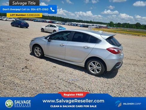 Used 2018 Chevrolet Cruze LT w/ Convenience Package FWD image 3