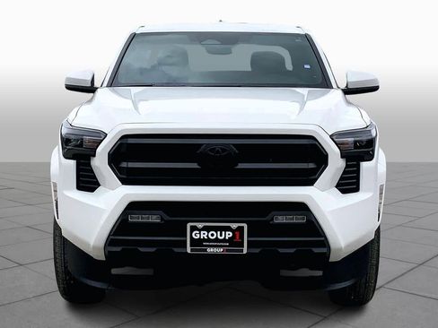 Used 2026 Toyota Tacoma SR5 image 3