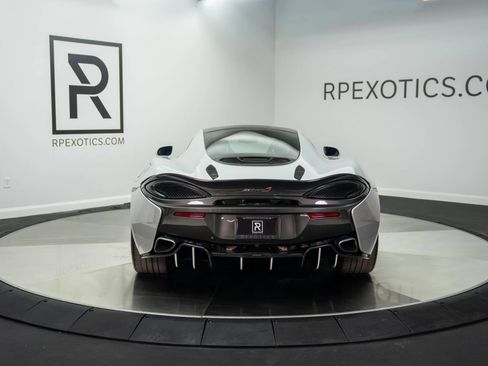 Used 2017 McLaren 570S image 9