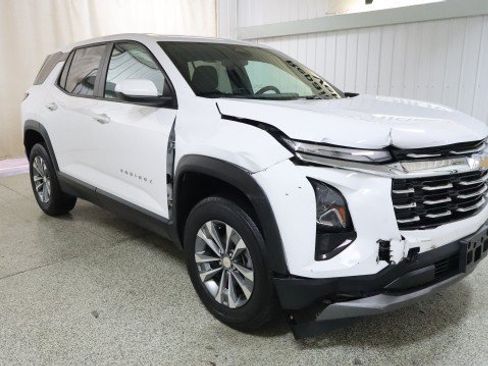 Used 2025 Chevrolet Equinox LT FWD image 5