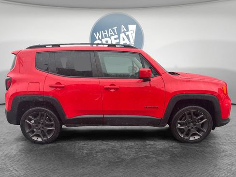 Certified 2022 Jeep Renegade Latitude w/ Convenience Group AWD/4WD image 2