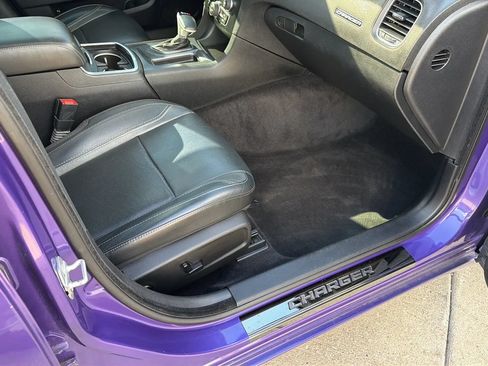 Used 2016 Dodge Charger R/T w/ Plus Group RWD image 78