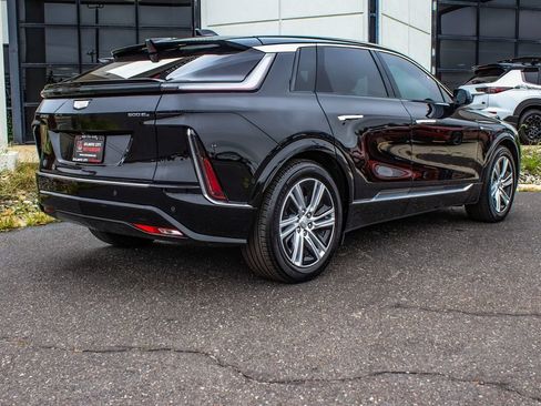 Used 2024 Cadillac Lyriq Tech w/ Driver Assist Package AWD/4WD image 6
