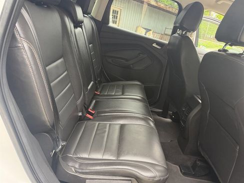 Used 2016 Ford Escape SE w/ SE Leather Comfort Package AWD/4WD image 16