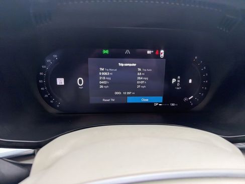 Certified 2025 Volvo XC60 B5 Ultra w/ Protection Package Premier image 9